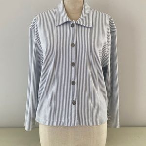 Liz Claiborne blue & white striped  button front light jacket w side pockets. LP